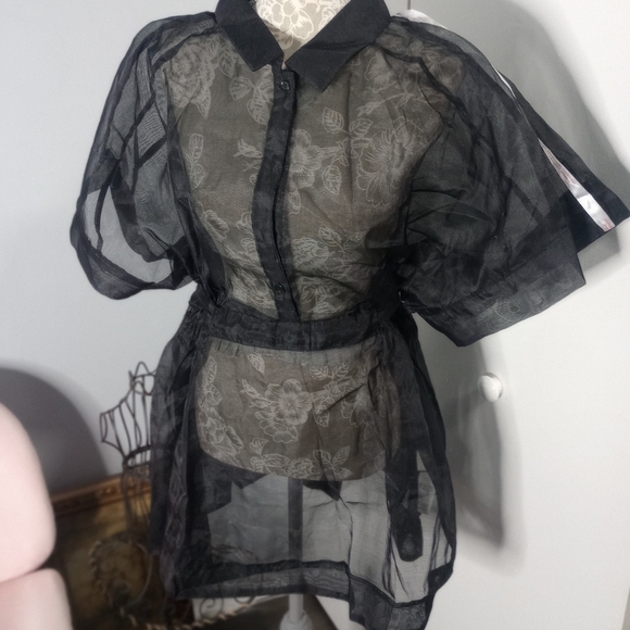 Misguided Black Sheer Women's Top - Picture 2 of 13